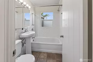 209 E 11th St, Port Angeles, WA 98362 - Photo 14