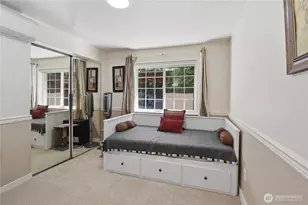 12704 Holmes Point Dr NE, Kirkland, WA 98034 - Photo 10