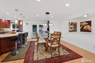 12704 Holmes Point Drive NE, Kirkland, WA 98034 - Photo 6