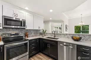 2044 Newport Way NW, Issaquah, WA 98027 - Photo 14