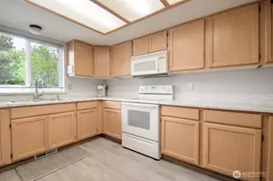 3011 Sugarloaf St SE, Olympia, WA 98501 - Photo 12