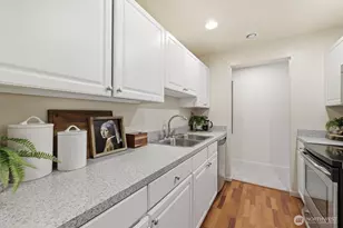 2929 76th Ave SE, Mercer Island, WA 98040 - Photo 12