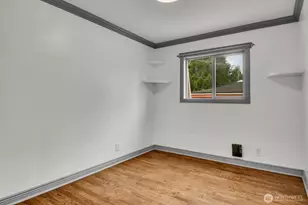 10820 Lake Ridge Dr S, Seattle, WA 98178 - Photo 12