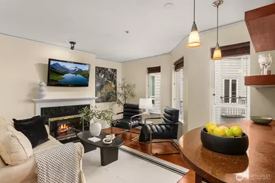 3028 Western Avenue #501, Seattle, WA 98121 - Photo 4