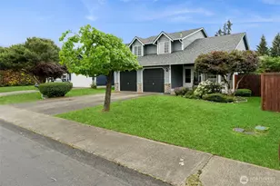 7703 194th St Ct E, Spanaway, WA 98387 - Photo 2