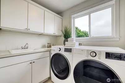 721 N 79th Street, Seattle, WA 98103 - Photo 26