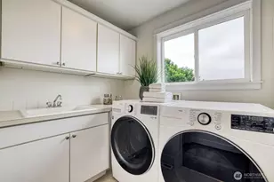 721 N 79th St, Seattle, WA 98103 - Photo 26