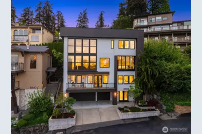 8902 NE 117th Place, Kirkland, WA 98034 - Photo 1