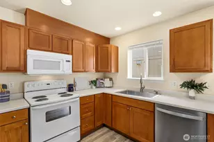 4552 S Puget Sound Ave, Tacoma, WA 98409 - Photo 8