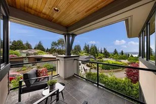 8451 SE 44th St, Mercer Island, WA 98040 - Photo 26