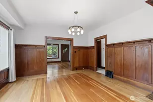 111 N 49th St, Seattle, WA 98103 - Photo 12