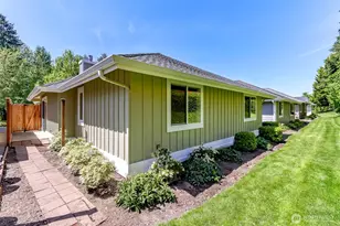 4525 7th St SE, Puyallup, WA 98374 - Photo 2
