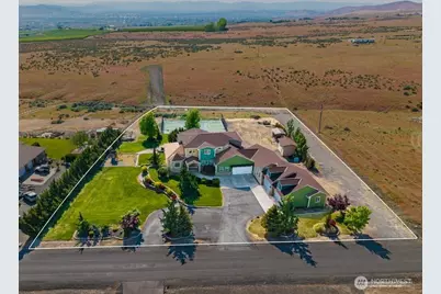 500 Saint Hilaire Road, Yakima, WA 98901 - Photo 2
