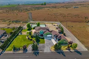500 St Hilaire Rd, Yakima, WA 98901 - Photo 2