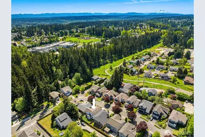 827 180th Street SW, Lynnwood, WA 98037 - Photo 36