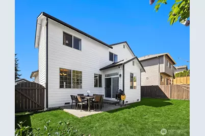 827 180th Street SW, Lynnwood, WA 98037 - Photo 30