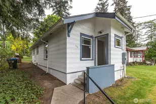 320 W 15th St, Port Angeles, WA 98362 - Photo 1