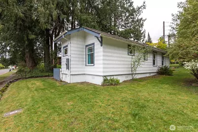 320 W 15th Street, Port Angeles, WA 98362 - Photo 24