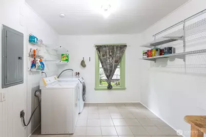 320 W 15th Street, Port Angeles, WA 98362 - Photo 14
