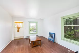 320 W 15th St, Port Angeles, WA 98362 - Photo 4