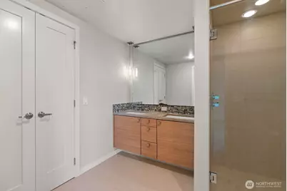 10000 Main St #403, Bellevue, WA 98004 - Photo 18