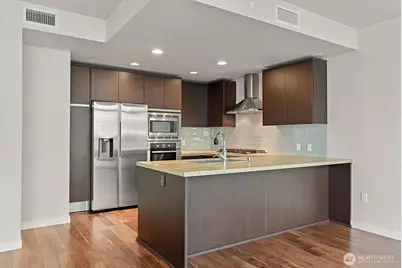 10000 Main St #403, Bellevue, WA 98004 - Photo 20
