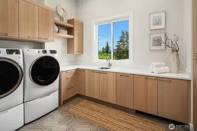 16390 NE 1st Street, Bellevue, WA 98008 - Photo 26