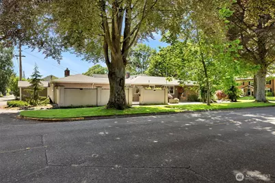 2251 Louisiana Street, Longview, WA 98632 - Photo 2