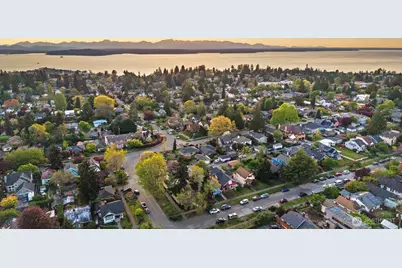 2773 44th Avenue SW #A, Seattle, WA 98116 - Photo 36
