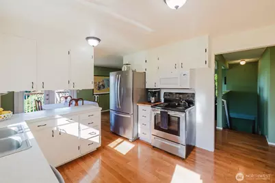 9634 SE Southworth Drive, Port Orchard, WA 98366 - Photo 6