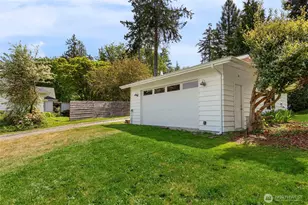 5930 Rose Loop NE, Bainbridge Island, WA 98110 - Photo 34