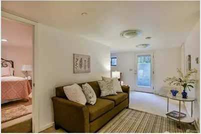 4022 59th Avenue SW #C, Seattle, WA 98116 - Photo 2