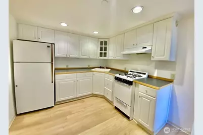 4022 59th Avenue SW #C, Seattle, WA 98116 - Photo 6