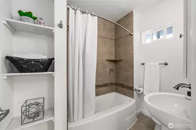 516 Pelly Avenue N, Renton, WA 98057 - Photo 18