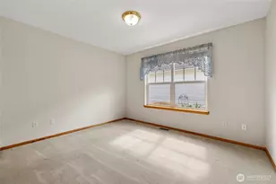 1083 Fidalgo Dr, Burlington, WA 98233 - Photo 22