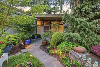 2514 Shoreland Drive S, Seattle, WA 98144 - Photo 2