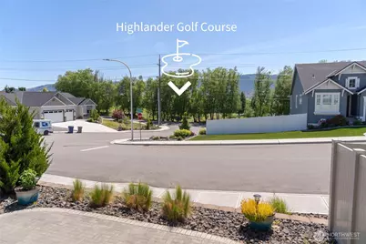 760 S Perry Avenue, East Wenatchee, WA 98802 - Photo 2