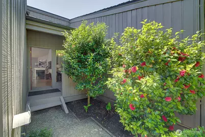 2013 210th Circle NE, Sammamish, WA 98074 - Photo 32