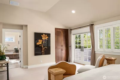 10910 NE 18th Place, Bellevue, WA 98004 - Photo 22
