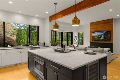 7002 93rd Avenue SE, Mercer Island, WA 98040 - Photo 10