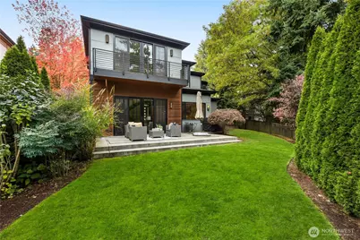7002 93rd Avenue SE, Mercer Island, WA 98040 - Photo 2