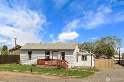 208 N Spokane Street, Kittitas, WA 98934 - Photo 2