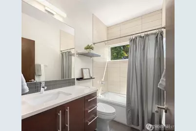 3635 Carr Place N, Seattle, WA 98103 - Photo 16