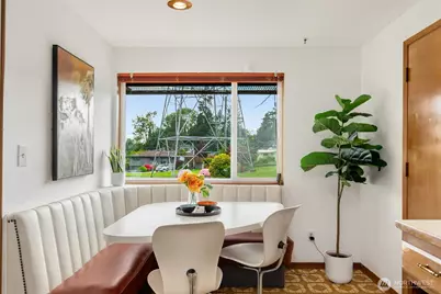 9912 51st Avenue S, Seattle, WA 98118 - Photo 12