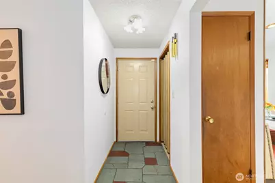 9912 51st Avenue S, Seattle, WA 98118 - Photo 4