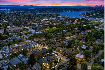 4206 Dayton Avenue N, Seattle, WA 98103 - Photo 30