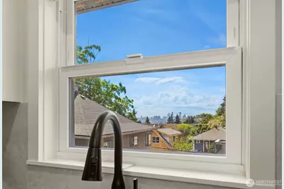 4206 Dayton Avenue N, Seattle, WA 98103 - Photo 14