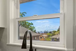 4206 Dayton Ave N, Seattle, WA 98103 - Photo 14