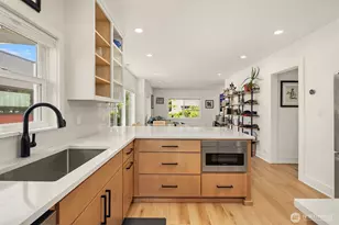 4206 Dayton Ave N, Seattle, WA 98103 - Photo 12