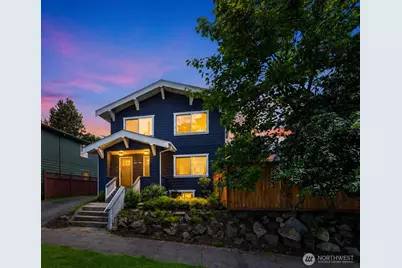 4206 Dayton Avenue N, Seattle, WA 98103 - Photo 2
